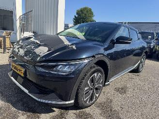 Vaurioauto  passenger cars Kia EV6 Light Edition 58 kwh 2024/5