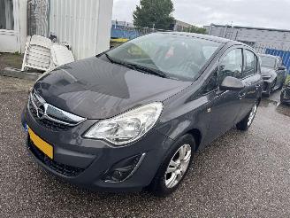 Auto incidentate Opel Corsa 1.2 16v Berlin 2013/7