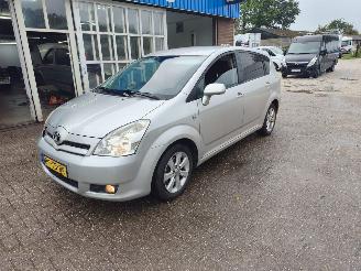 damaged passenger cars Toyota Corolla-verso 1.8 VTI AIRCO 5 PERSOONS 2006/6