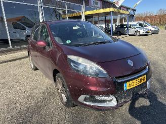 Schadeauto Renault Scenic 1.2 TCE COLLECTION 2013/1