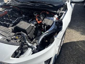 Ford Kuga 2.5 PHEV  Titanium picture 6