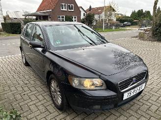 Volvo V-50 2.4 MOMENTUM picture 4