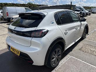 uszkodzony samochody osobowe Peugeot e-208 EV ALLURE PACK 50 KWH 2022/6