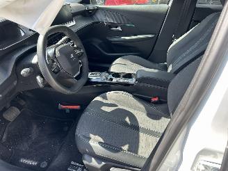 Peugeot e-208 EV ALLURE PACK 50 KWH picture 8