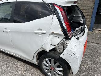 Toyota Aygo 1.0 VVT-I X-PLAY picture 6
