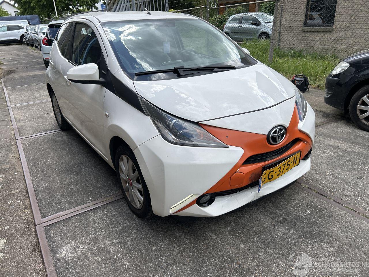 Toyota Aygo 1.0 VVT-I X-PLAY