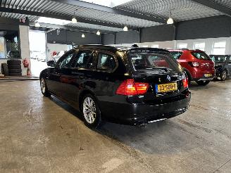 BMW 3-serie 320i Luxury Line NL NAP! picture 3