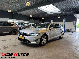 krockskadad bil auto Volkswagen Passat 1.4 TSI GTE Highline 2015/10