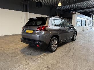 Peugeot 2008 1.2 PureTech Blue Lion picture 5