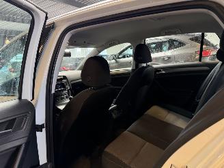 Volkswagen Golf 1.2 TSI Trendline picture 10