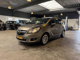 Unfallwagen Opel Meriva 1.4 Turbo Design Edition 2015/3