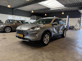 Voiture accidenté Ford Kuga 2.5 PHEV Titanium 23.000 KM! 2022/10