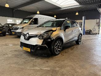 Schadeauto Renault Captur 1.2 TCe 120 EDC 2016/1