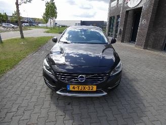 Volvo V-60 PLUG IN HYBRID 2.4 D6 AWD Pl.i Sum. picture 10