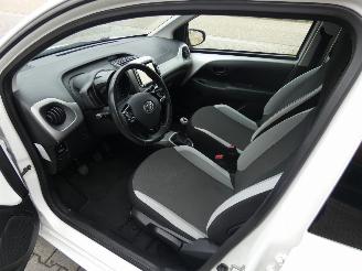 Toyota Aygo 1.0 VVT-i x-pure picture 9