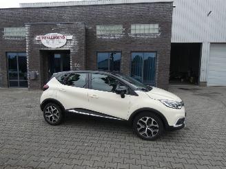 uszkodzony samochody osobowe Renault Captur 0.9 TCe Intens 2017/6