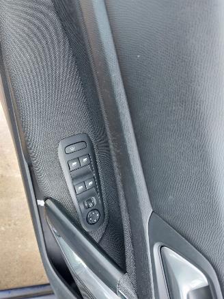 Peugeot 308 Gerserveerd 308 SW  Combi 5-drs 1.2 12V e-THP PureTech 110 picture 7