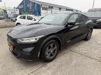 krockskadad bil auto Ford Mustang Mach-e 98 kWh Extended 210KW RWD 2021/7