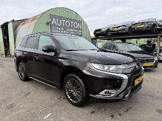 Schadeauto Mitsubishi Outlander 2.4 PHEV 99KW Autom. Clima Navi Schuifdak S-Edition NAP 2019/3