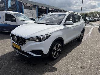 Unfallwagen MG ZS EV 45 kWh 105KW Luxury Pano Clima Navi Led Leer Camera NAP 2020/12