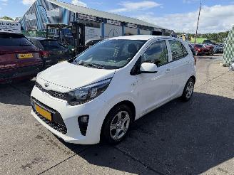 skadebil auto Kia Picanto 1.0 CVVT 49KW Airco 5-Drs EconomyPlusLine NAP 2018/7