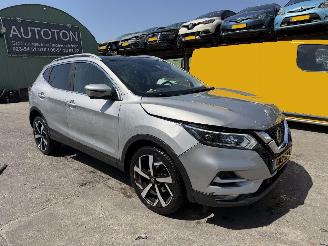 Unfallwagen Nissan Qashqai 1.3 DIG-T Autom. Pano Clima Navi Camera 2021/2