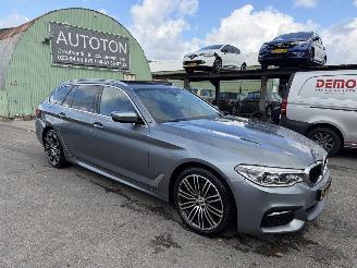Schadeauto BMW 5-serie 520D 140KW Autom. High Executive Pano Clima Navi Xenon Led 2017/3