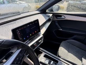 Seat Leon 2.0 TDI FR 110KW Autom. Pano Clima Navi Sportstourer Launch Edition picture 10