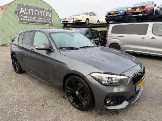 Coche accidentado BMW 1-serie 118i 100KW Autom. M Sport Shadow High Executive Clima Navi 5-Drs Led Xenon 2019/9