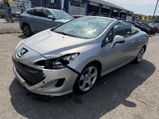Damaged car Peugeot 308 CC 1.6 103KW Autom. Clima Navi Feline Leer NAP 2009/6