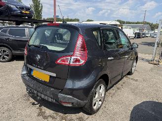 Renault Scenic 2.0 103KW Automaat Clima Navi Dynamique NAP picture 3