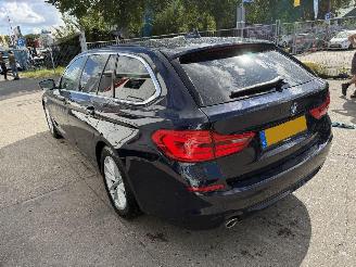 damaged passenger cars BMW 5-serie 520D 140KW Autom. High Executive Clima Navi Xenon Camera 2019/1