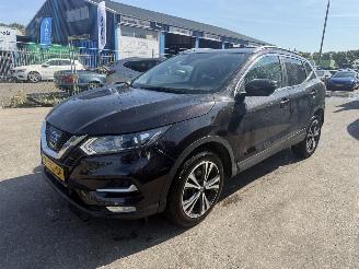 Damaged car Nissan Qashqai 1.2 85KW Tekna Clima Navi Led Pano 2018/6