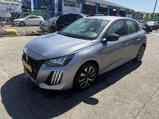 Schadeauto Peugeot 208 1.2 55KW Active Navi Clima Led 5-Drs NAP 2024/8