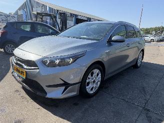 Auto incidentate Kia Ceed 1.5 T-GDI 118KW Autom. DynamicPlusLine Navi Clima Led NAP 2023/8