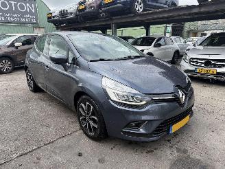 Avarii autoturisme Renault Clio 0.9 TCE 66KW Intens Clima Navi Led 5-Drs NAP 2016/12