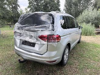Volkswagen Touran HIGHLINE 5Pers picture 5