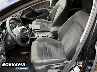 Volkswagen Golf 1.4 TSI Highline Navigatie Climate Camera Cruise picture 19