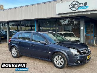 Opel Signum 2.2 16V Executive 155PK Aut Navi Cruise PDC Trekh. picture 1