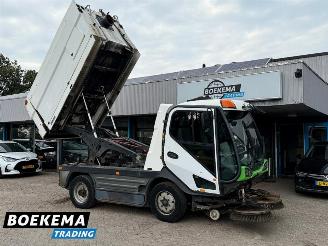 skadebil machine Johnston  CX400 Sweepers 85KM Airco Euro5 Kehrmachine 2013/11