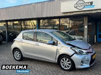 Damaged car Toyota Yaris 1.5 Full Hybrid Aspiration Navi Climate Cruise Camera 2014/1