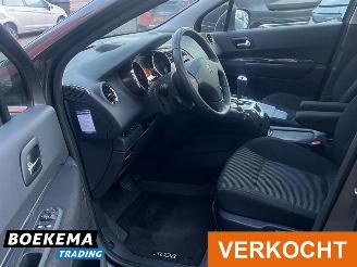 Peugeot 5008 1.6 THP ST Aut Panorama Navigatie Climate Cruise PDC Glazen dak picture 13