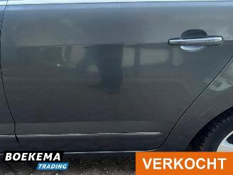Peugeot 5008 1.6 THP ST Aut Panorama Navigatie Climate Cruise PDC Glazen dak picture 10