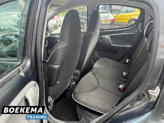 Peugeot 107 1.0-12V XS Airco 5-Deurs picture 12