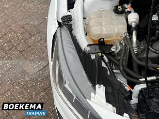 Ford Focus Wagon 1.0 EcoBoost 125PK Hybrid Navi Climate Cruise PDC Trekh. picture 11