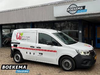 skadebil auto Renault Kangoo 1.5 Blue DCI Navigatie Camera Cruise Airco Trekhaak Schuifdeur 2024/12