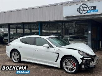 skadebil auto Porsche Panamera 3.0 D Platinum Panorama TV Sport Chrono Softclose 2013/1