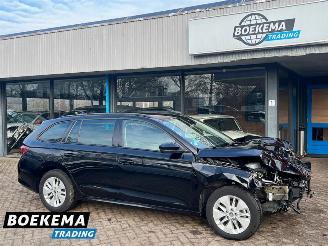 Auto incidentate Skoda Octavia Combi 1.0 e-TSI Business Edition Navigatie Cruise Lane-Ass 2024/1