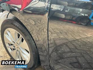 Skoda Octavia Combi 1.0 e-TSI Business Edition Navigatie Cruise Lane-Ass picture 11