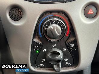 Peugeot 108 1.0 e-VTi Active 5-Drs Navi Airco Camera picture 26